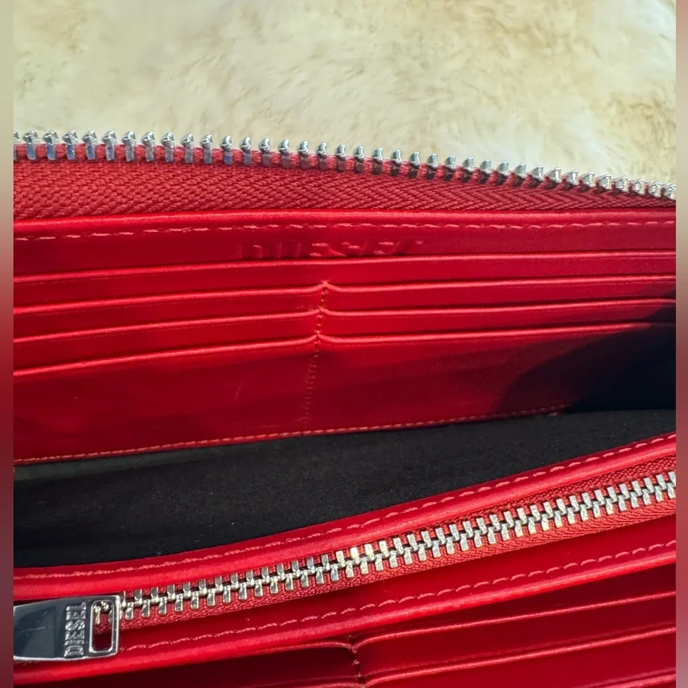 DIESEL Red Denim Zip-Around Continental Wallet - Picture 10 of 10